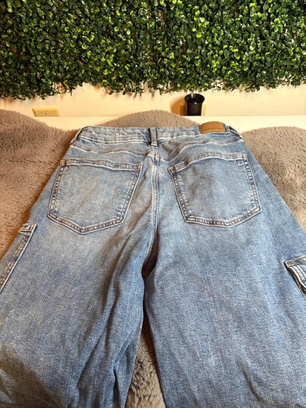 American Eagle Wide Leg Cargo Jeans Size 4 - Picture 3 of 6